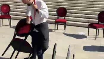 VIDEO/ “Dialogu” i Ramës përfundon me karrige të përmbysura, protestuesit refuzojnë ftesën e Kryeministrisë