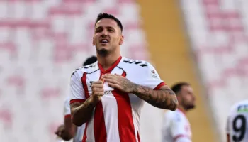 VIDEO/ Dopietë në Turqi, Manaj “rrëmben skenën” te Sivasspor