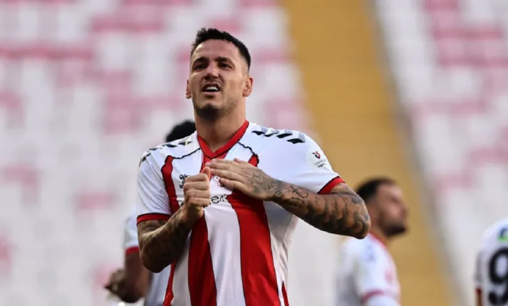 VIDEO/ Dopietë në Turqi, Manaj “rrëmben skenën” te Sivasspor