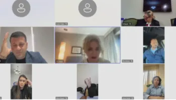 VIDEO/ Ndodh edhe kjo, deputetët e PS-së votojnë nga shtëpia dhe makina