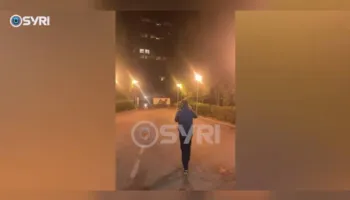 VIDEO/ Në oborrin e PD-së nuk kishte protestues kur policia nisi sulmin, dalin pamjet