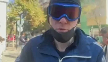 VIDEO/ “Nuk më duhet shkolla…”- Çudit i riu që proteston me studentët: E lashë gjimnazin! Për tre vjet bëj lekë dhe hap biznes…!