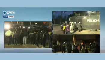 VIDEO/ Policia te kryeministria nis të sulmojë protestuesit me gaz dhe ujë