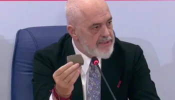 VIDEO/ Rama me drejtuesit e gjimnazeve: Protestat po shfrytëzohen për destabilitet dhe për të frenuar negociatat