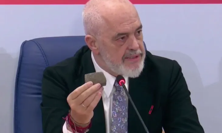 VIDEO/ Rama me drejtuesit e gjimnazeve: Protestat po shfrytëzohen për destabilitet dhe për të frenuar negociatat