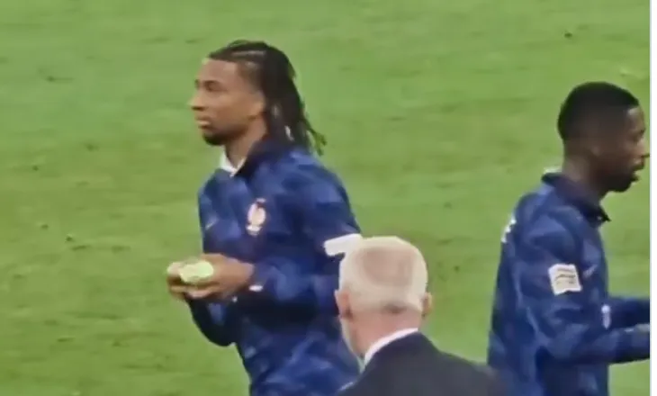 VIDEO/ Zidan e ka shndërruar! Momenti epik, Olise nuk e priste që të ishte kapiteni i Francës