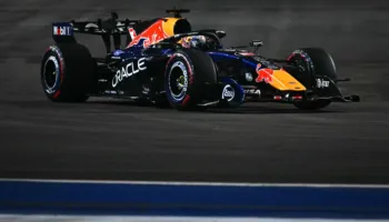 Vijon momenti i artë për Max Verstappen, siguron “pole position” në Singapor para dy makinave Ferrari e Antonelli