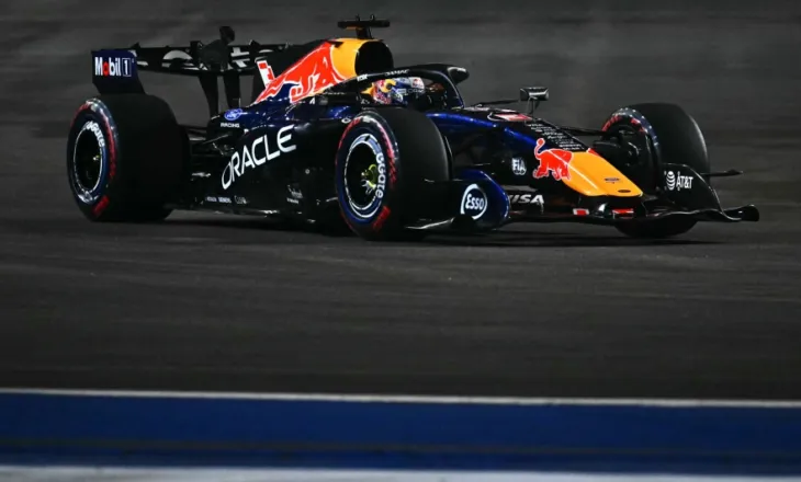 Vijon momenti i artë për Max Verstappen, siguron “pole position” në Singapor para dy makinave Ferrari e Antonelli