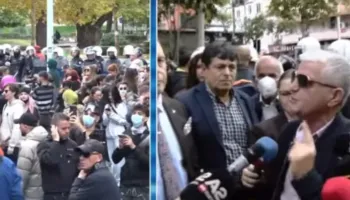 Vijon protesta para Kuvendit, studentët dhe pedagogët heqin gardhin metalik dhe qëndrojnë përballë policisë