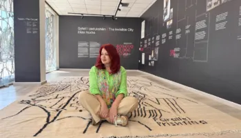 Vitet e 90-ta, qyteti paralel dhe çmimi për Eliza Hoxhën në Bienalen Ndërkombëtare të Durrësit 