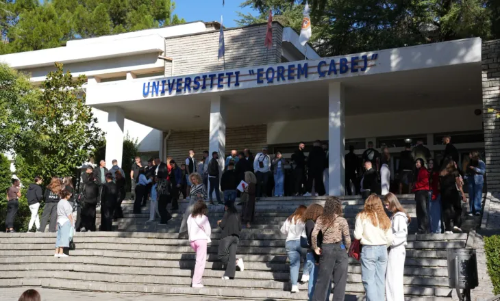 Viti i ri akademik në Gjirokastër, më shumë studentë në Universitetin “Eqrem Çabej”