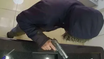 Vjedhja me armë zjarri në Elbasan, policia zbardh ngjarjen, në kërkim 3 të dyshuar