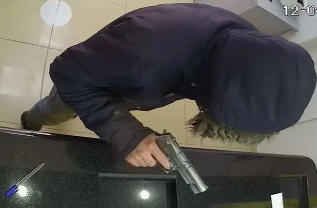 Vjedhja me armë zjarri në Elbasan, policia zbardh ngjarjen, në kërkim 3 të dyshuar