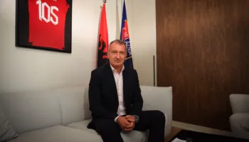 Vllaznia sfidon Tiranën, trajneri i shkodranëve: Na pret ndeshje delikate
