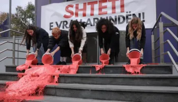 Vrasja e Arlinda Zekajt, Prokuroria thotë se e udhëzoi të shkojë në shtëpinë e vëllezërve