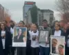 “Vrasja e grave, urgjencë kombëtare”- Protestë në Kosovë pas vrasjes së Arlinda Zekajt nga kunati i saj, hidhen fishekzjarrë drejt godinave të Prokurorisë e Policisë