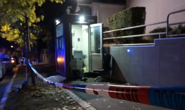 Vritet një i mitur në Beograd pasi sulmoi me thikë rojen e Ambasadës së Izraelit