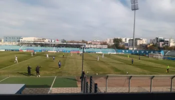 Xhixha shënon për Tiranën dhe ndërrohet, Dinamo barazon me 1 lojtar më pak