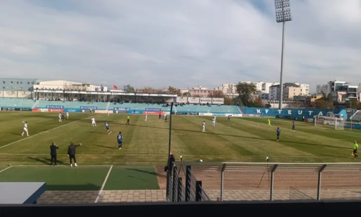 Xhixha shënon për Tiranën dhe ndërrohet, Dinamo barazon me 1 lojtar më pak