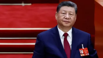 Xi spastron Partinë Komuniste të Kinës, largon 33 zyrtarë të lartë të saj gjatë një mbledhje