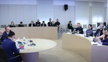 Zgjedhjet lokale 2027, zbulohet ‘taktika’ politike e demokratëve! KQZ: Partia Demokratike nuk e mbështet zgjerimin e votimit elektronik!