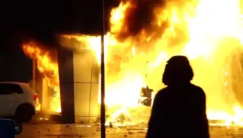 Zjarri gjatë protestës në Gjykatën e lartë, pezullohen të gjitha gjyqet